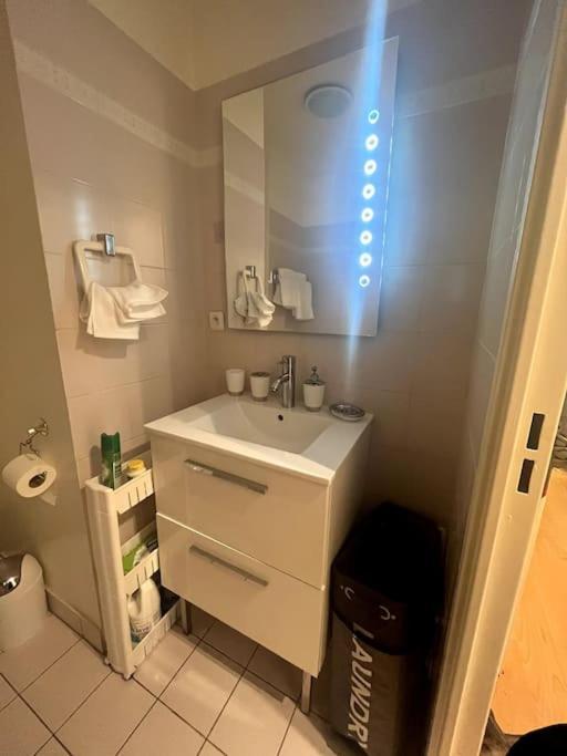 Wondersuite Appartement - Centre Ville Avec Parking Couvert -15Mn De Paris Et 10 Mn De Stade De France, Wifi, Netflix Deuil-la-Barre Dış mekan fotoğraf
